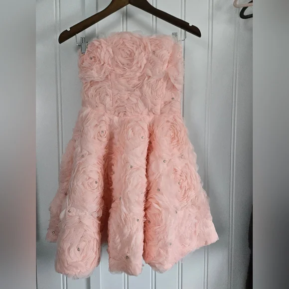 ELLIAT ROSELLA DRESS - Picture 14 of 14